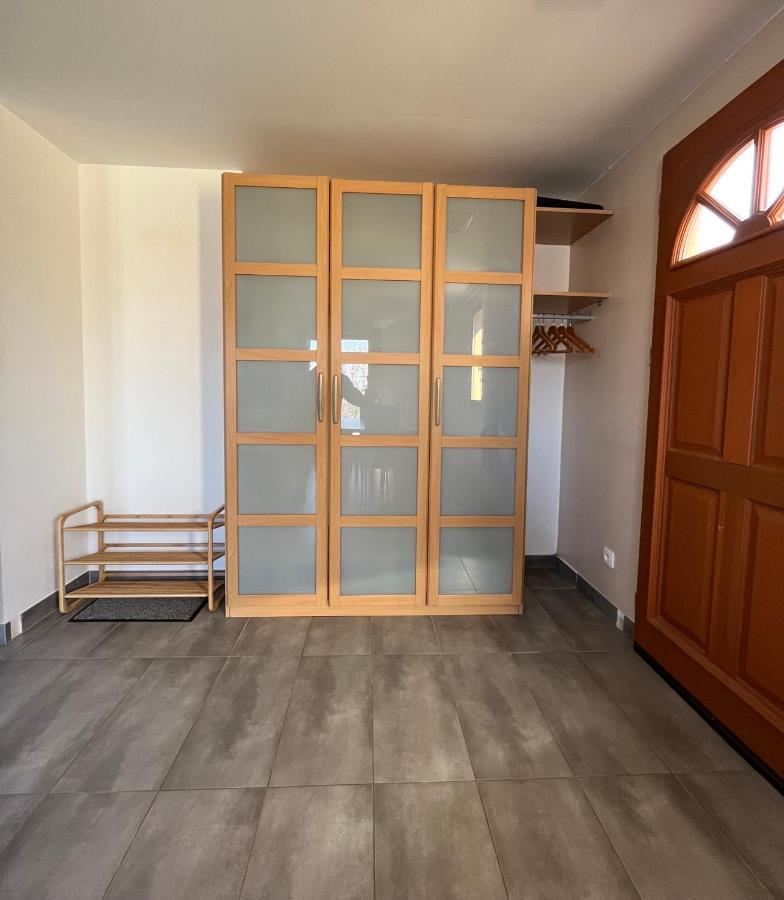 Maison Spacieuse Avec Grand Jardin Et Parking A 20 Min De Lyon Ferienhaus Simandres